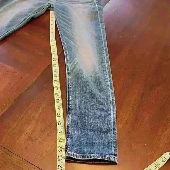 Abercrombie and Fitch Blue Denim Jegging Jean - Picture 9 of 9
